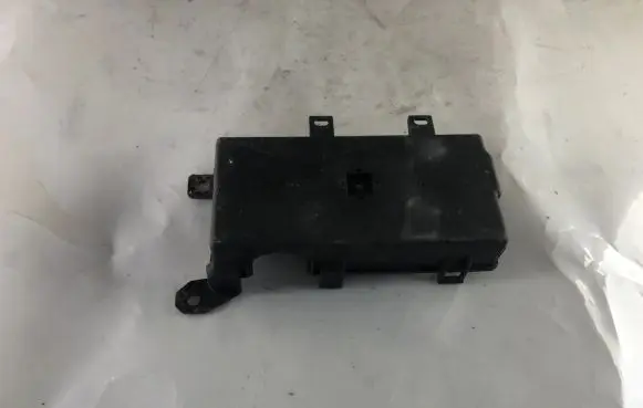 KIA Sorento Fuse box cover