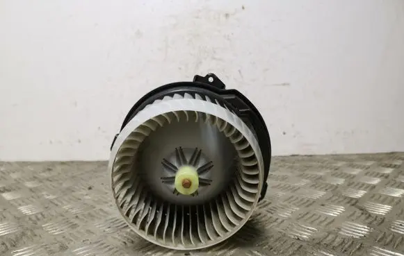 Jeep Cherokee Heater fan/blower F011500111