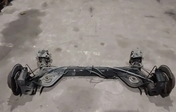 Nissan Juke I F15 Rear axle beam 