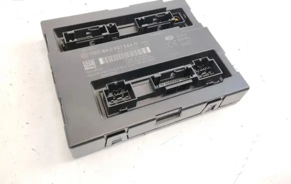 Audi A4 S4 B8 8K Comfort/convenience module 8K0907064N 5DK00991870
