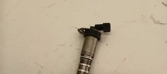 BMW 7 F01 F02 F03 F04 Camshaft vanos timing valve 8605123 13151880