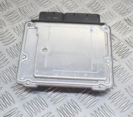 Opel Insignia A Engine control unit/module 1039S42621 55577674
