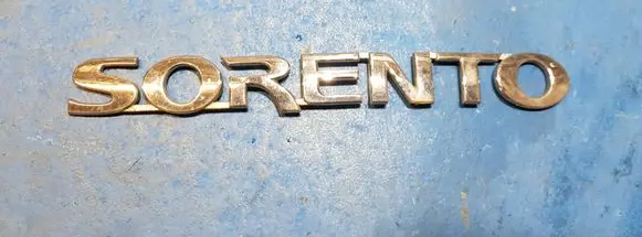 KIA Sorento Manufacturer badge logo/emblem 
