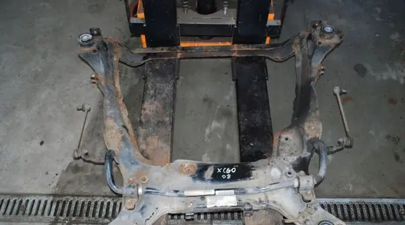 Volvo XC60 Front axle beam 1638921
