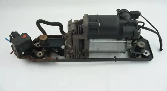 BMW 5 E60 E61 Air suspension compressor/pump 6769082