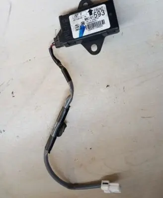 Mitsubishi Outlander Aerial antenna switch MN141593