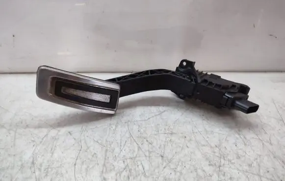 Volkswagen Golf VII Accelerator throttle pedal 5Q2723503D