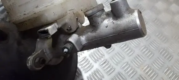Mitsubishi Galant Master brake cylinder n06