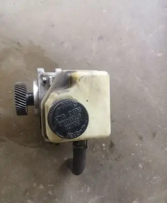 Mazda 6 Power steering pump
