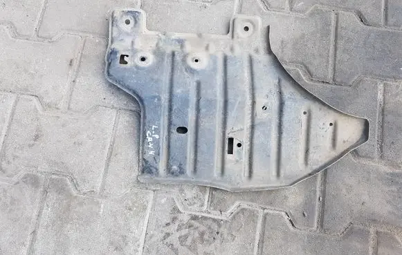 Honda CR-V Engine splash shield/under tray 