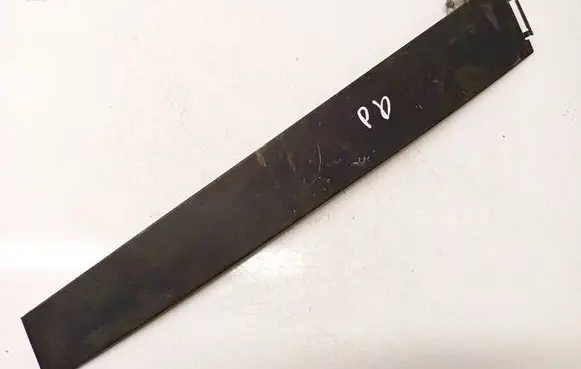 Ford Mondeo Mk III Front door glass trim molding 1S71F20898