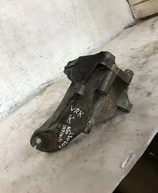 Infiniti Q50 Engine mounting bracket A6412235104