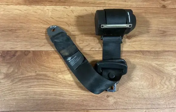 Nissan Micra Rear seatbelt 88845AX311 33048808