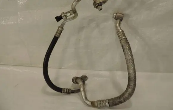 Opel Astra K Air conditioning (A/C) pipe/hose 39169633
