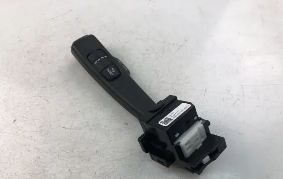 Volvo V40 Indicator stalk 31456045