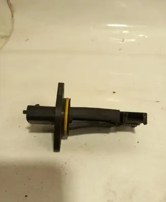 Volvo V70 Mass air flow meter 72270105