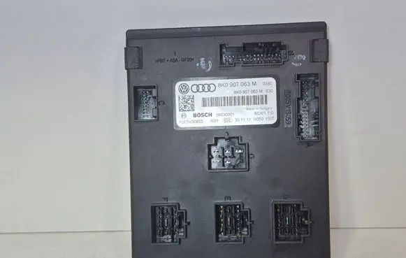 Audi Q5 SQ5 Comfort/convenience module 8K0907063M F005V00853 08030001