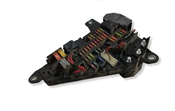 BMW 5 E60 E61 Fuse module 6906603