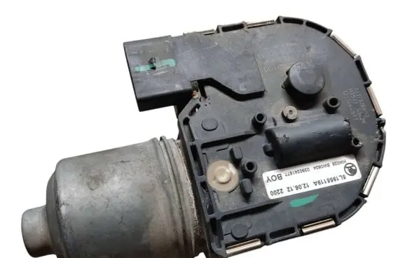 Skoda Yeti (5L) Wiper motor 5L1955119A 0390241677 1397220654