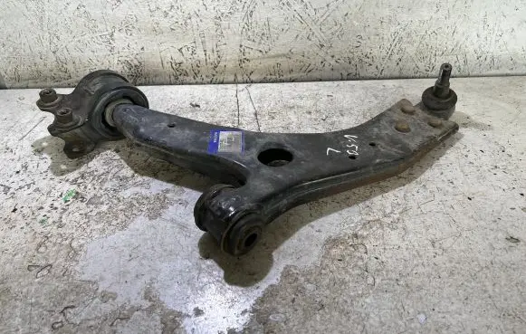 Volvo V50 Front lower control arm/wishbone 31277463