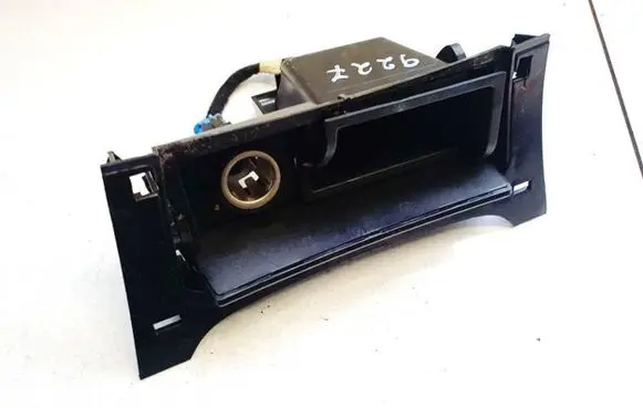 Car ashtray