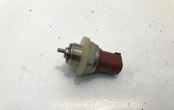 Air conditioning (A/C) pressure sensor
