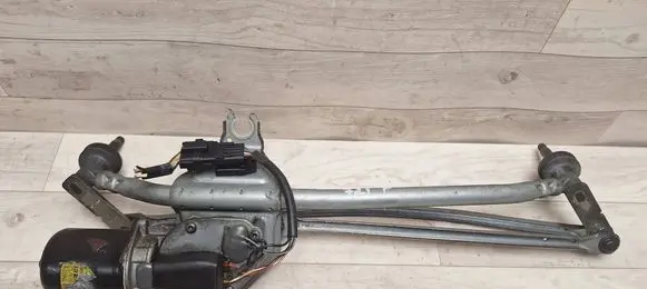 Opel Vivaro Front wiper linkage and motor
