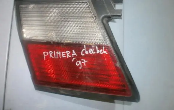 Nissan Primera Tailgate rear/tail lights 2307