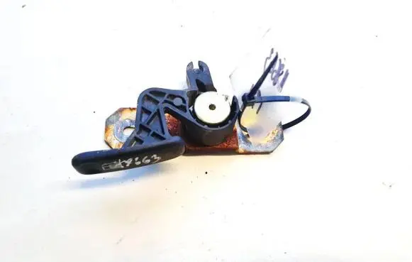 Ford Mondeo Mk III Fuel tank opening switch 