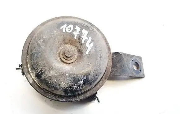Nissan Leaf I (ZE0) Horn signal e9004020