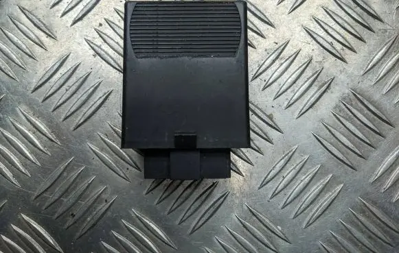 Mercedes-Benz Vito Viano W638 Window control relay A0004460027 60208001