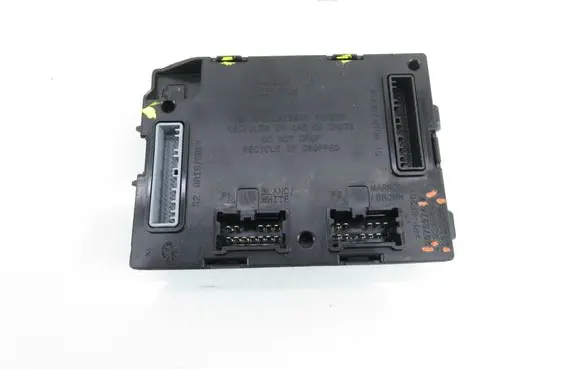 Dacia Duster Comfort/convenience module 2675974 284B11091R 2320679