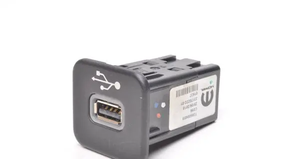 Jeep Renegade USB socket connector 735600659
