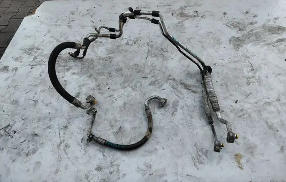 Volkswagen Caddy Air conditioning (A/C) pipe/hose 