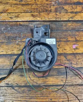 BMW X3 E83 Alarm system siren 8383152