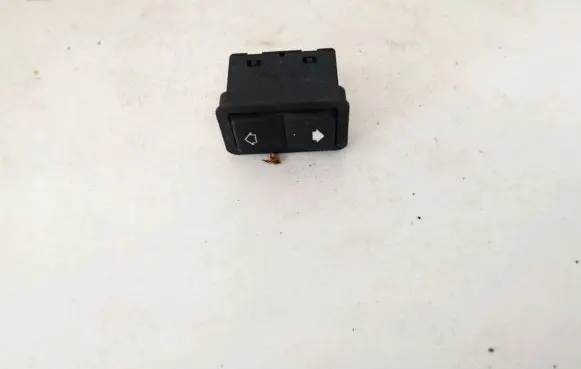 BMW 5 E39 Electric window control switch 8368974