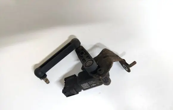 BMW X5 F15 Headlight/headlamp level sensor 6867646