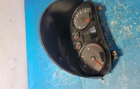 Audi A2 Speedometer (instrument cluster) 81117994