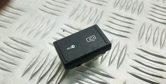 Skoda Fabia Mk2 (5J) Central locking switch button 5J0962125
