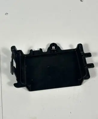 BMW iX Fuse box cover 9826660