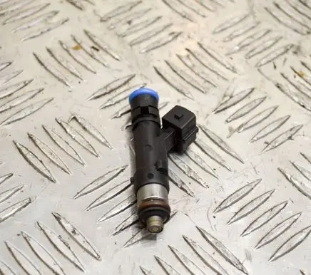 Opel Mokka Fuel injector 0280158205