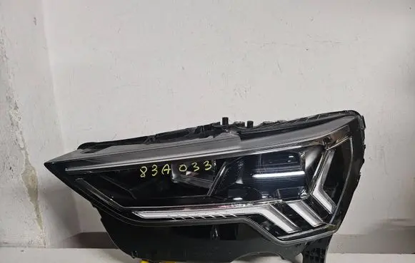 Audi Q3 8U Headlight/headlamp 83A941033