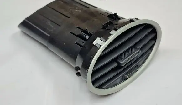 Ford Focus Dashboard side air vent grill/cover trim 4M51A014L21AD 4M51A014L21BC