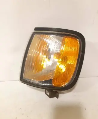 Isuzu Rodeo Front indicator light 2BE935229