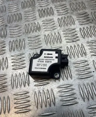 Nissan X-Trail T30 ESP acceleration yaw rate sensor 47930EQ010