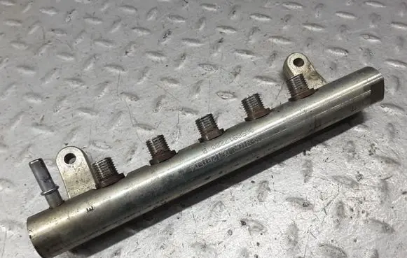 Citroen C5 Fuel main line pipe 9656917280