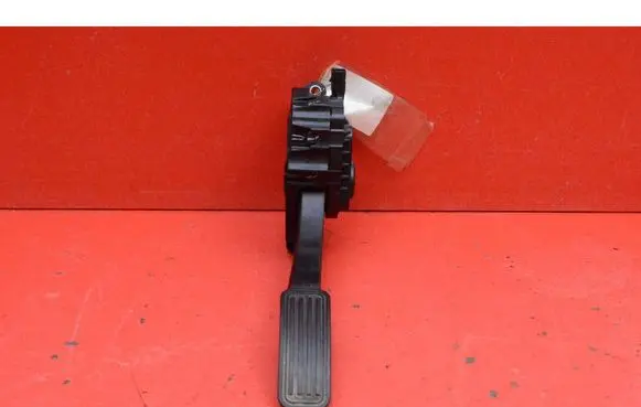 Ford Mondeo MK I Accelerator throttle pedal DG9C9F836AD