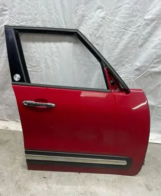 Fiat 500L Front door