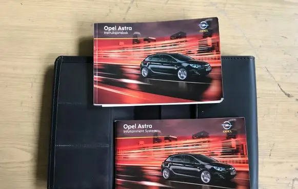 Opel Astra J Owners service history hand book 