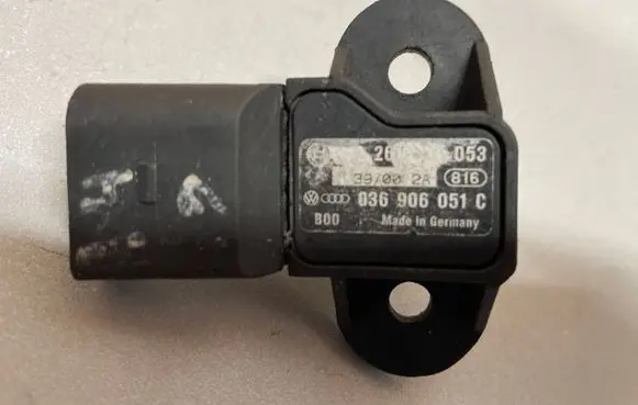 Volkswagen Golf VII Air pressure sensor 036906051C